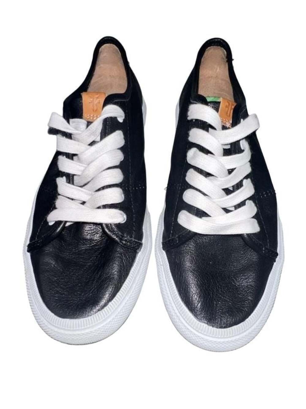 FRYE Gia Black Leather Low Top Lace-Up Casual Sneakers